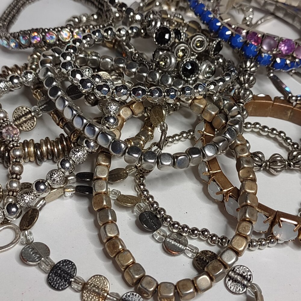 Lot Of 20 Stretch Bracelets